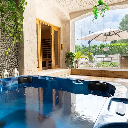 Pietranuda With Pool And Вилла